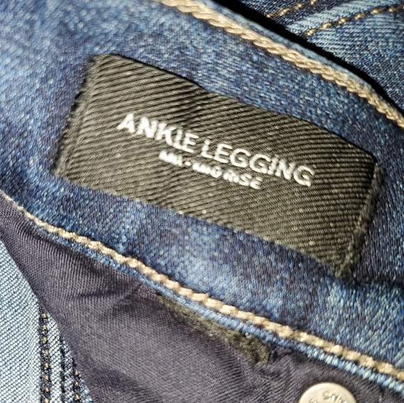 Mid Rise Skinny Jeans - Picture 3 of 3